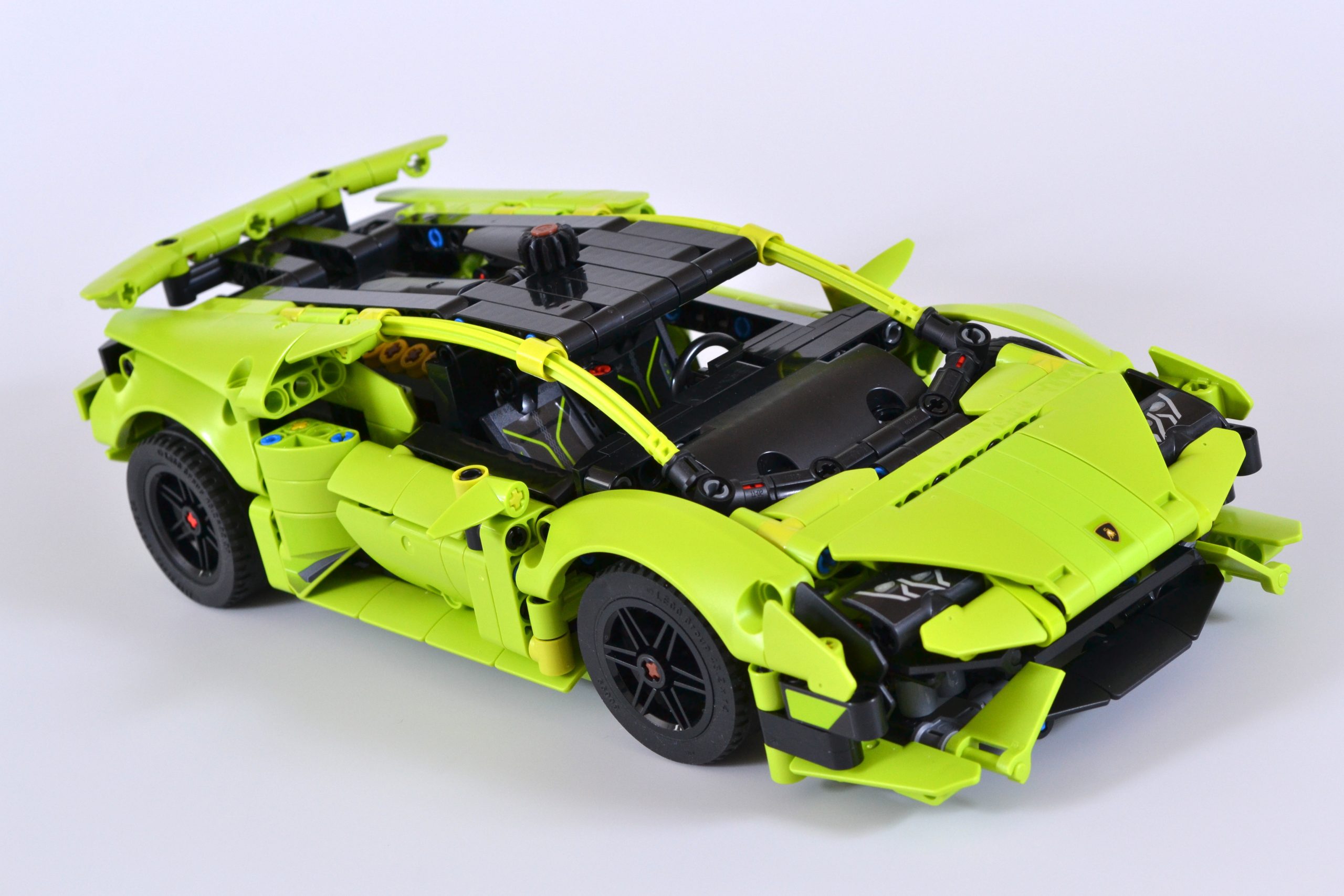 LEGO Technic 42161 Lamborghini Huracán Tecnica Model Car Set
