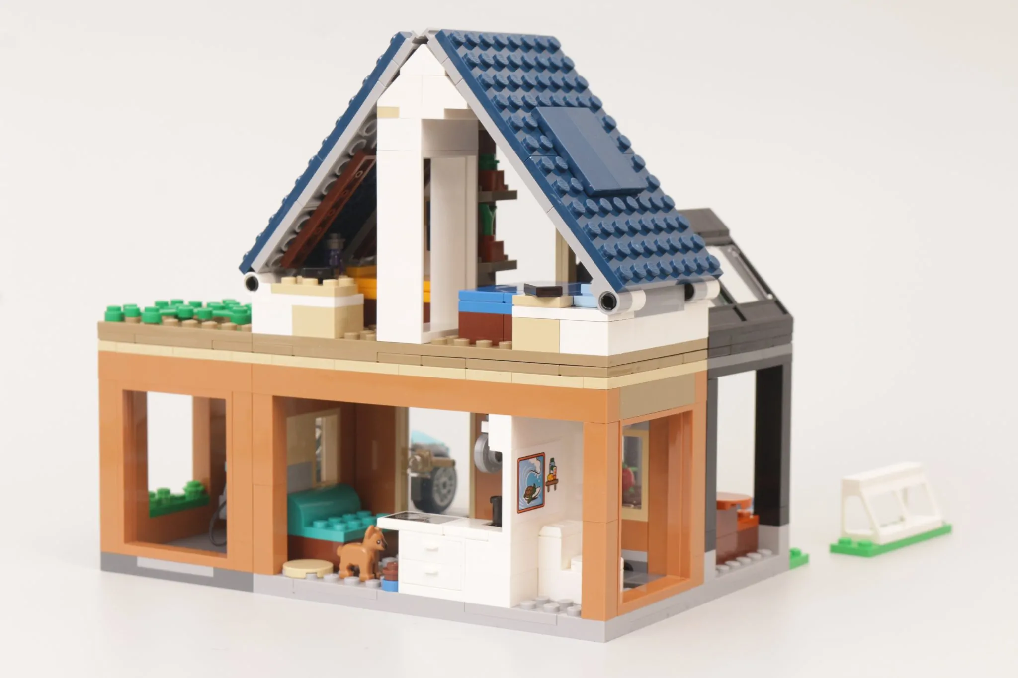 LEGO City 60398 Family House and Electric Car review
