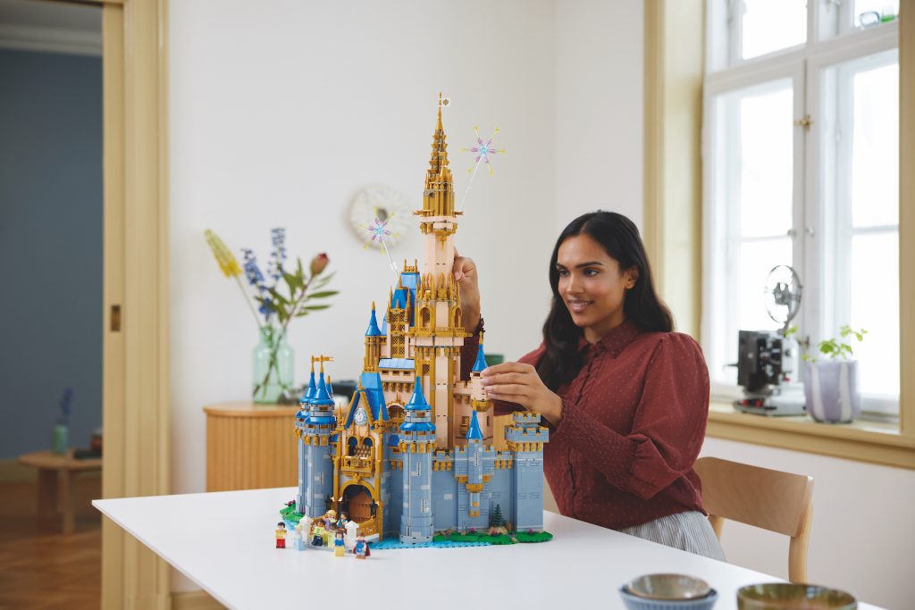LEGO Disney 100th anniversary 43222 Disney Castle 27 1024x683