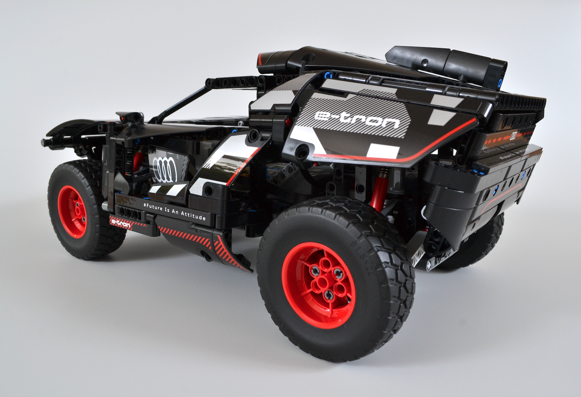 LEGO® Technic 42160 Audi RS Q e-tron, Voiture de Rallye