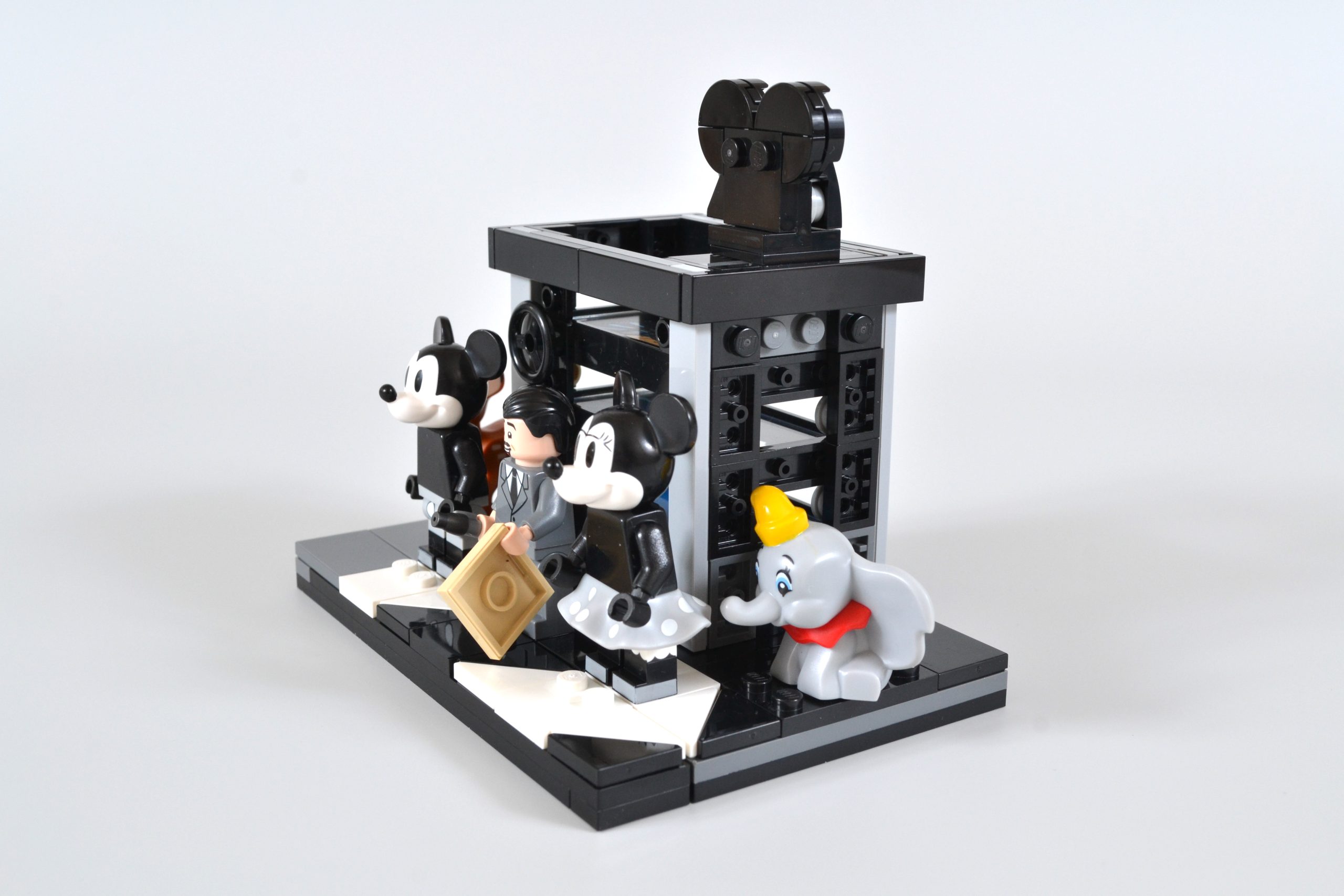  LEGO Disney Cámara tributo a Walt Disney 43230 Juego de  construcción para fanáticos de Disney, celebra a Disney 100 con una pieza  coleccionable perfecta para jugar y exhibir, es un regalo