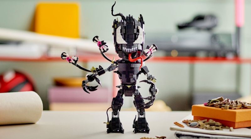 LEGO Marvel 76249 venomised groot lifestyle featured