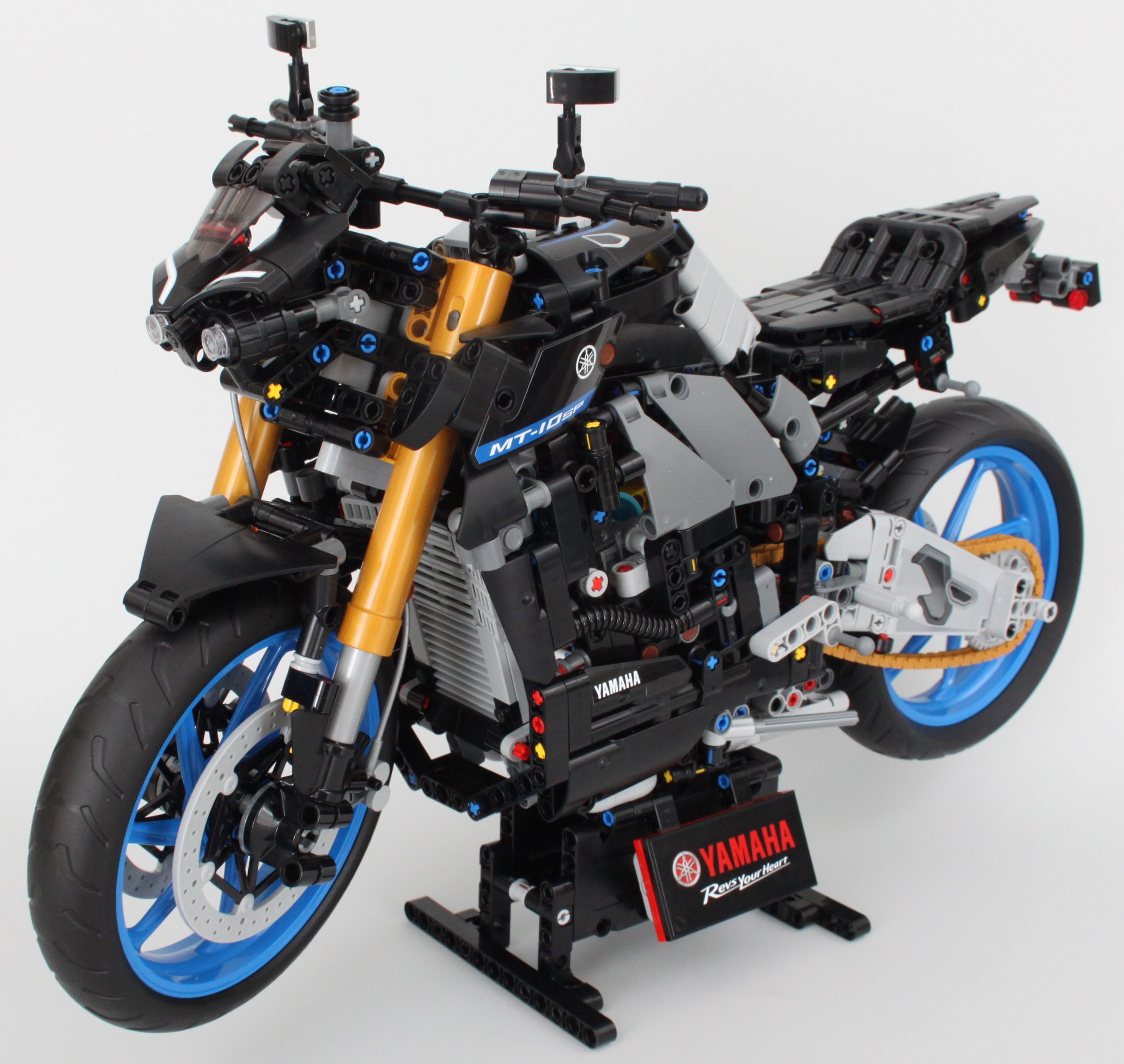 LEGO 1:5 Bikes Comparison, LEGO 42159 vs 42130, Yamana MT-10 SP BMW M  1000 RR
