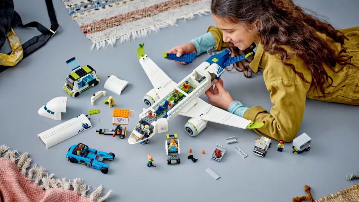 Due nuovi LEGO City parte ora ed è pronto per il decollo