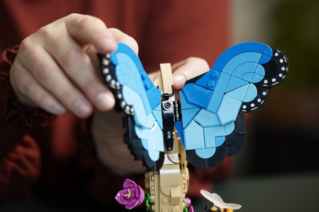 LEGO Ideas 21342 The Insect Collection 5 1024x683