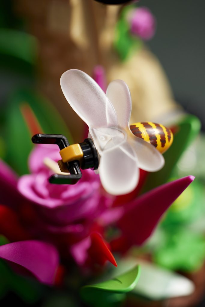 LEGO Ideas 21342 The Insect Collection 6 683x1024