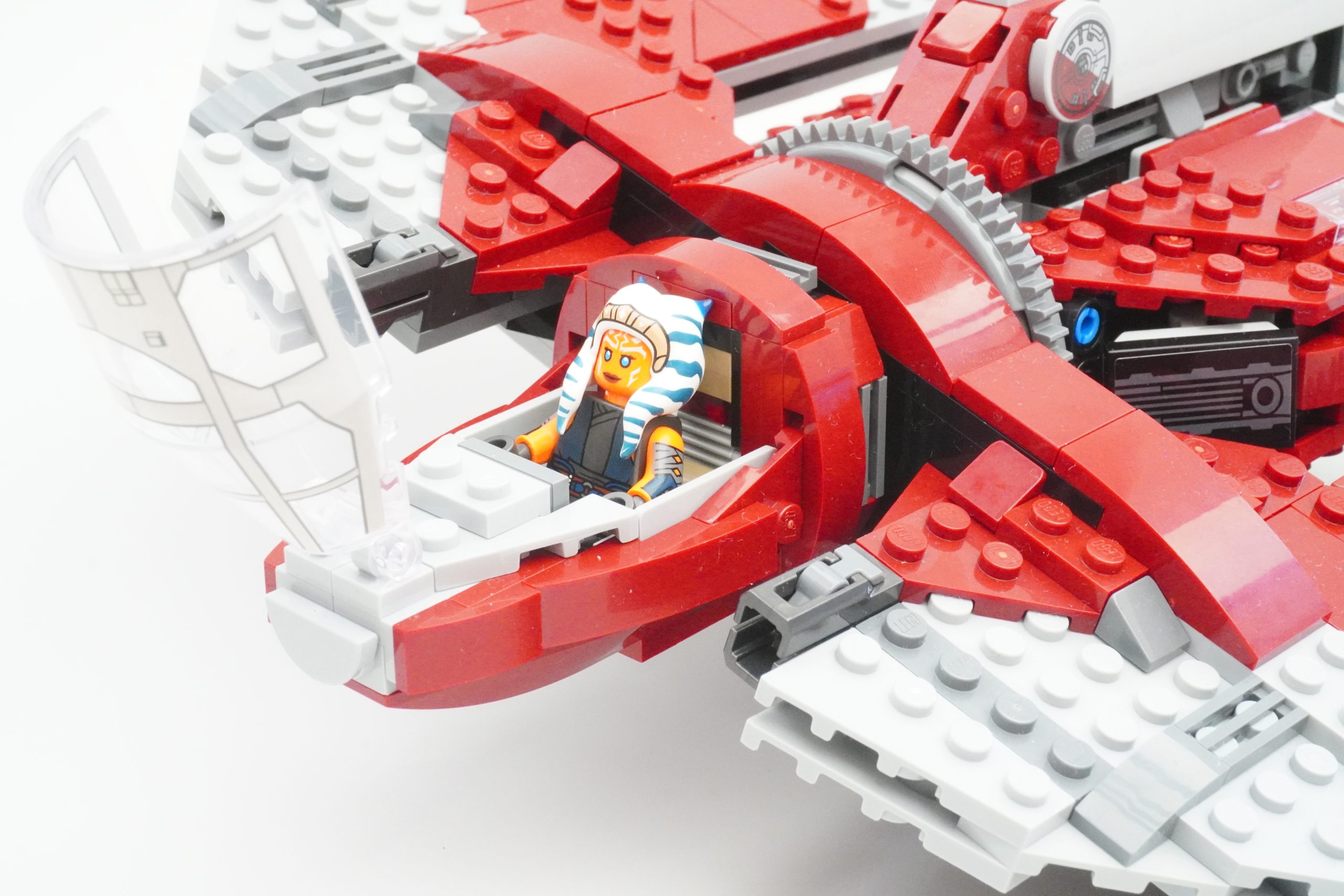 REVIEW] 75362 Ahsoka Tano's T-6 Jedi Shuttle - LEGO Star Wars
