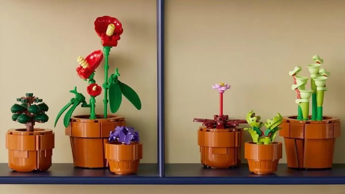 LEGO Botanical Collection 10329 Tiny Plants revealed