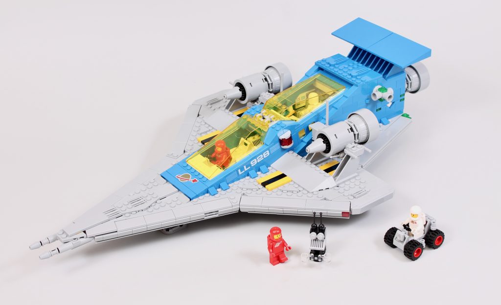 古いですが、乗れます。 10497 Galaxy Explorer is LEGO's best attempt at nostalgia, so grab