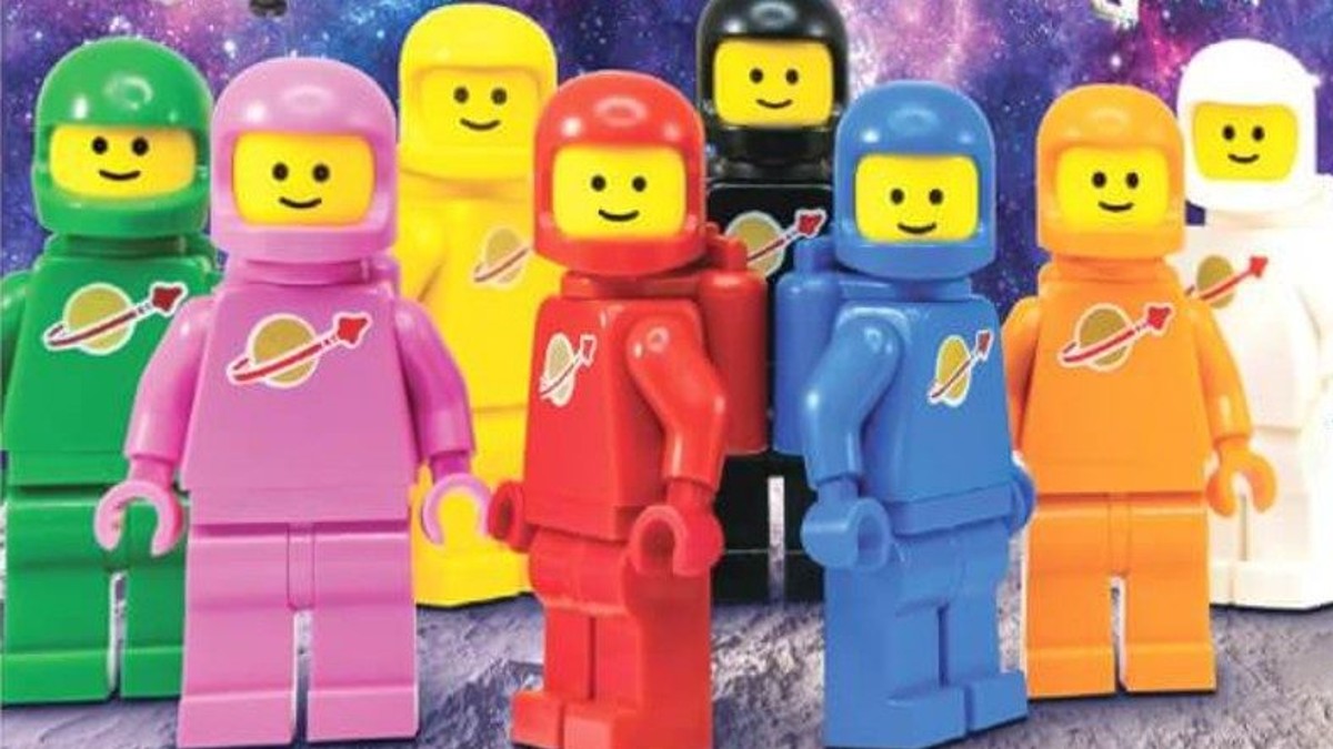 Every LEGO Classic Space astronaut colour so far
