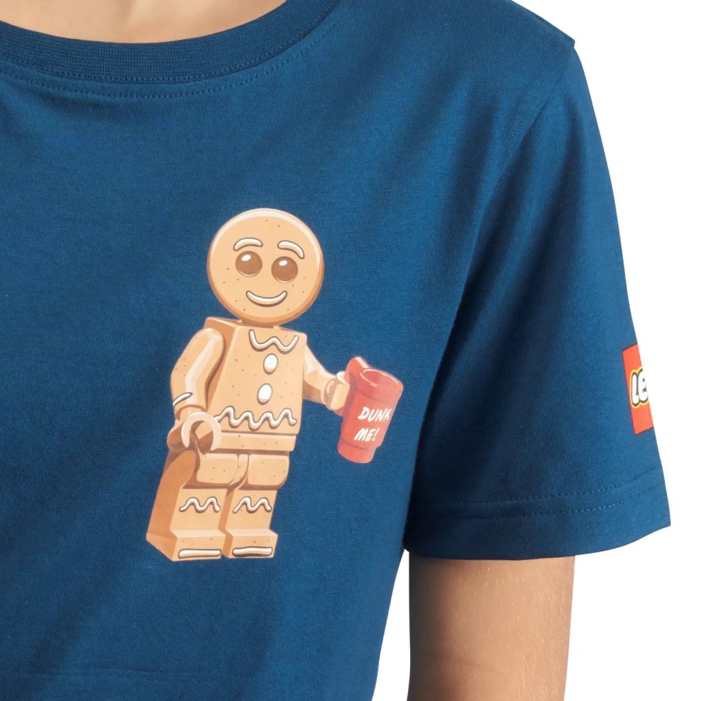 LEGO 5008214 Gingerbread Man T Shirt Close Up 2 1024x1024
