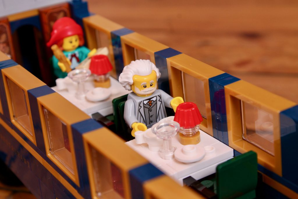 LEGO Ideas 21344 The Orient Express Train review 28 1024x683