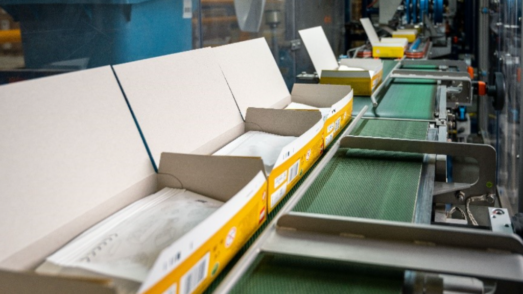 LEGO paper bags factories featured 1024x576