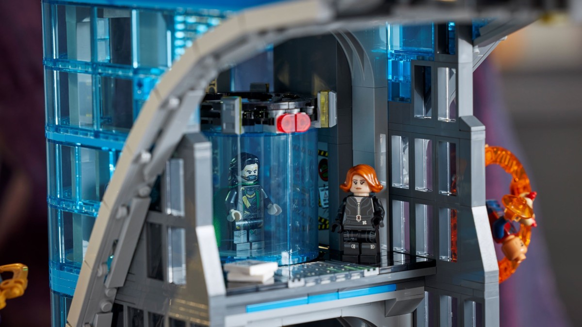 Plexiglas® display case for LEGO® Avengers Tower (76269)