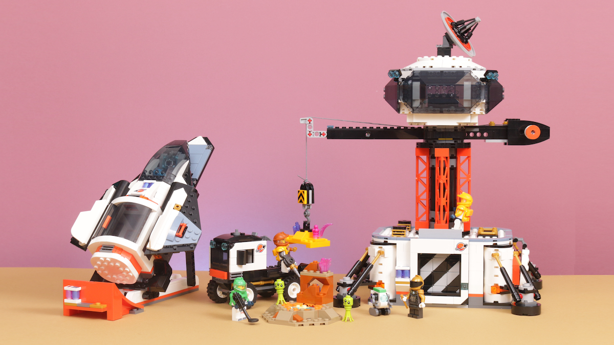 LEGO City 60434 Space Base and Rocket Launchpad review