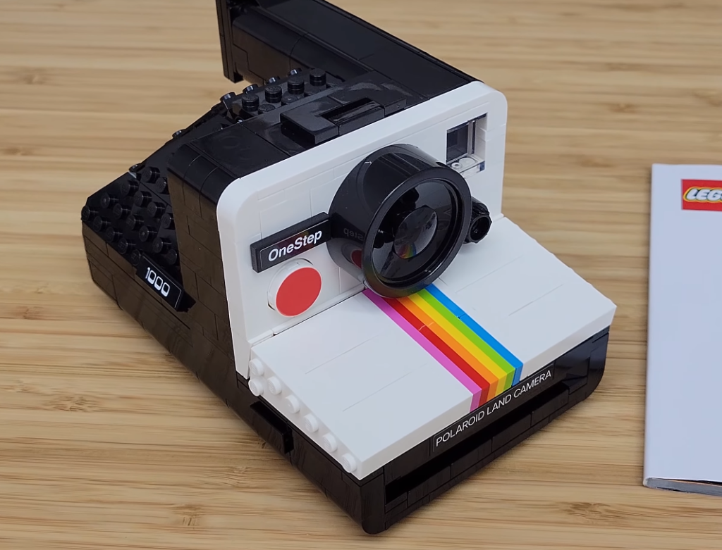 LEGO Ideas 21345 Polaroid n'est peut-être pas le meilleur appareil photo  LEGO en 2024