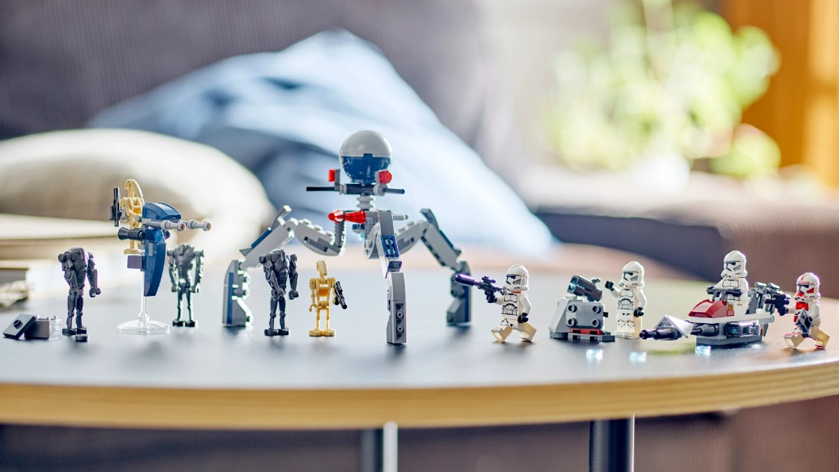 https://www.brickfanatics.com/wp-content/uploads/2023/12/LEGO-Star-Wars-75372-clone-trooper-battle-droid-battle-pack.jpg