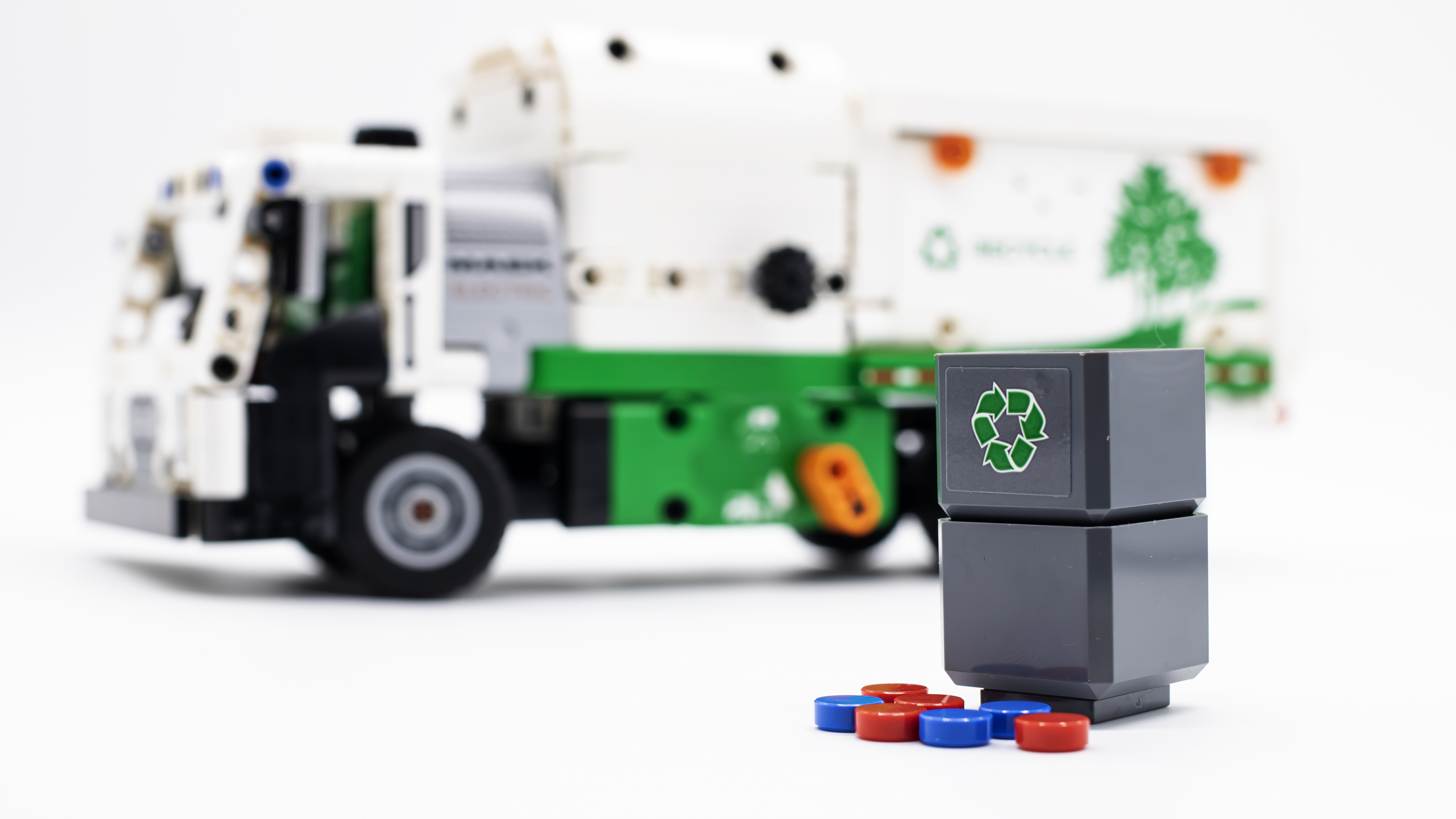 LEGO Technic 42167 Mack LR Electric Garbage Truck review - Brick