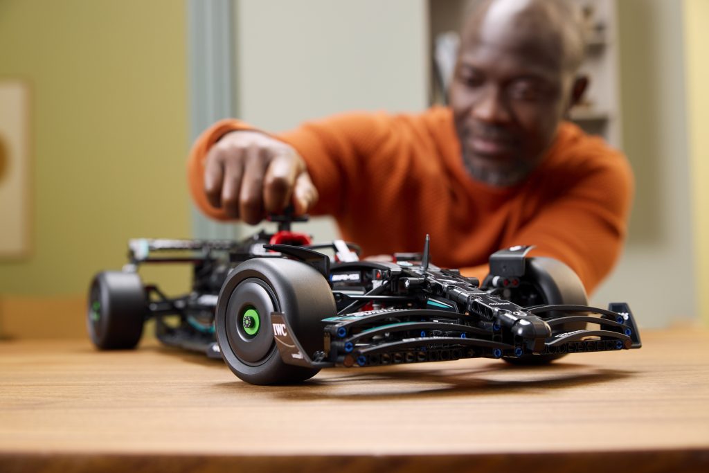 42171 Mercedes AMG F1 W14 E Performance 4 1024x683