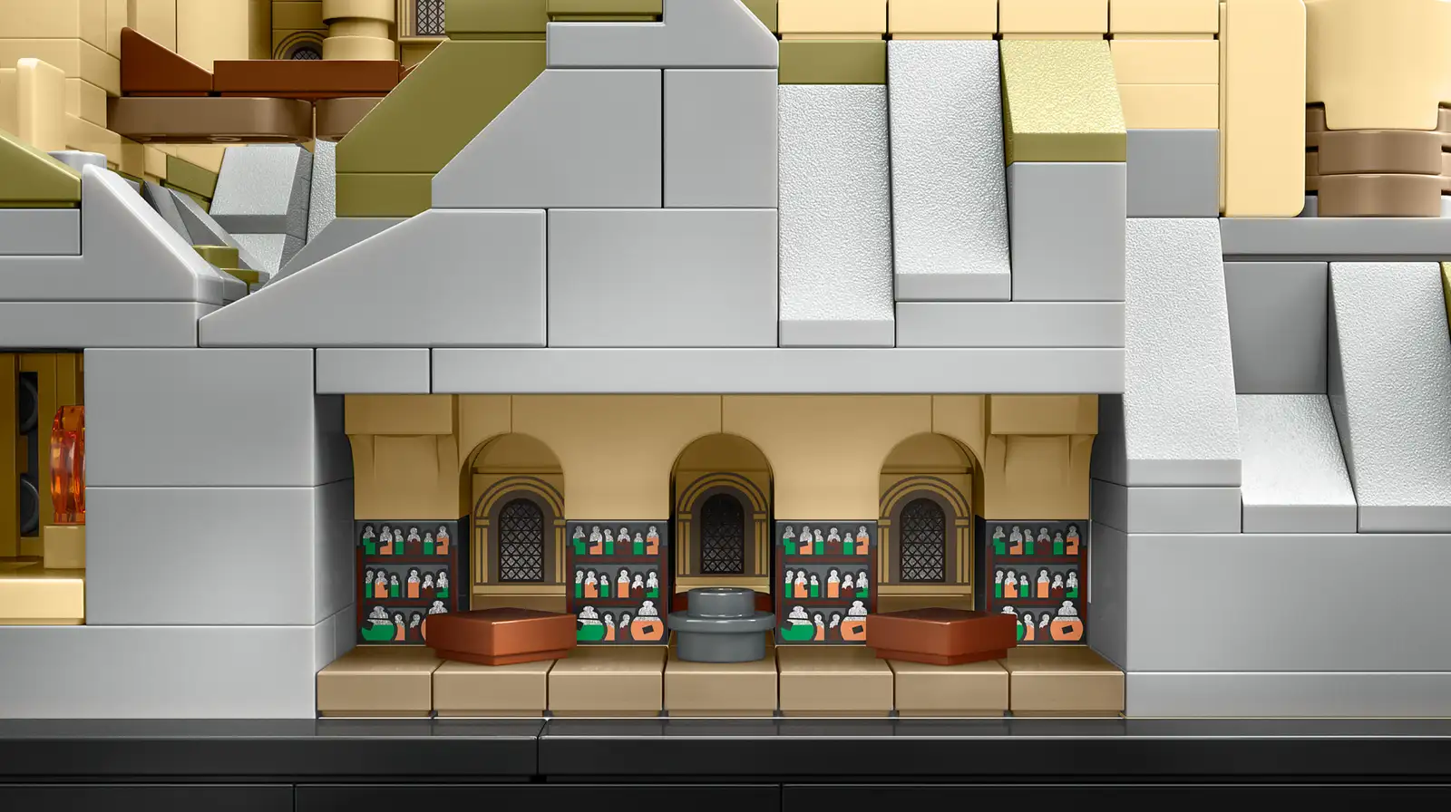 LEGO-Harry-Potter-76419-Hogwarts-Castle-and-Grounds-interior