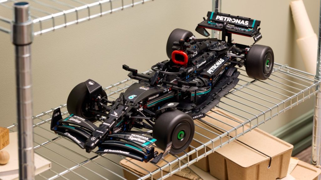 42171 Mercedes AMG F1 W14 E Performance lifestyle featured 1024x576