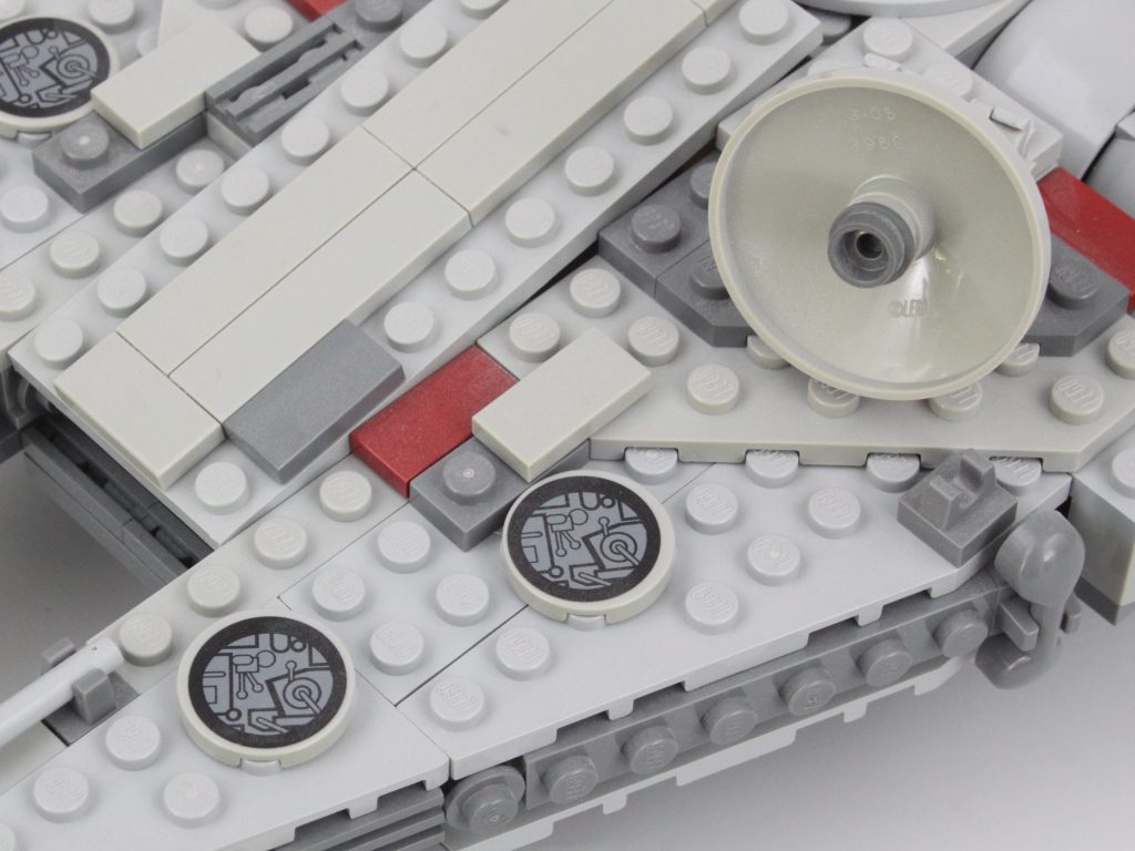 7778 Midi scale Millennium Falcon comparison 6 1024x768