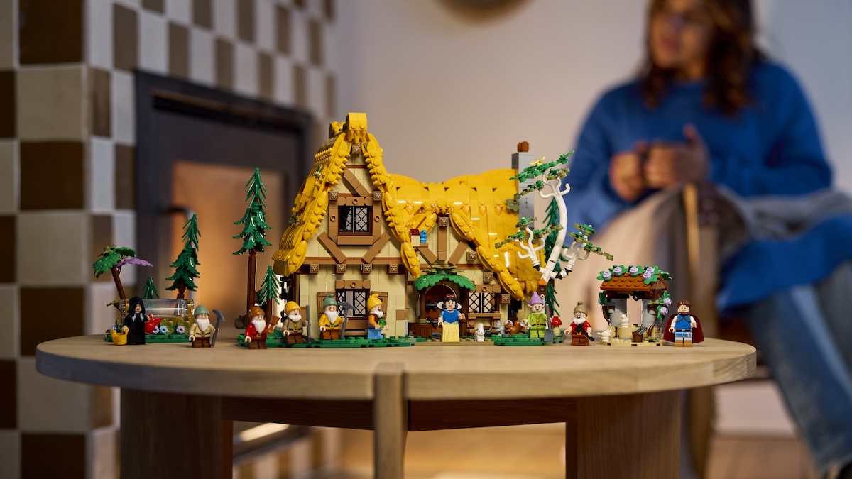 LEGO Disney 43242 Snow White and the Seven Dwarfs Cottage featured