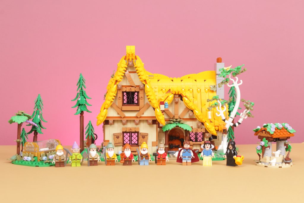 LEGO Disney 43242 Snow White and the Seven Dwarfs Cottage review 1 1024x683