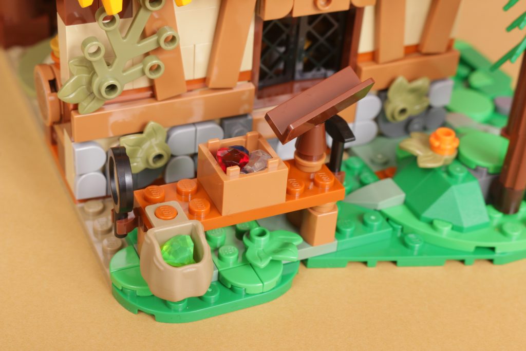 LEGO Disney 43242 Snow White and the Seven Dwarfs Cottage review 26 1024x683
