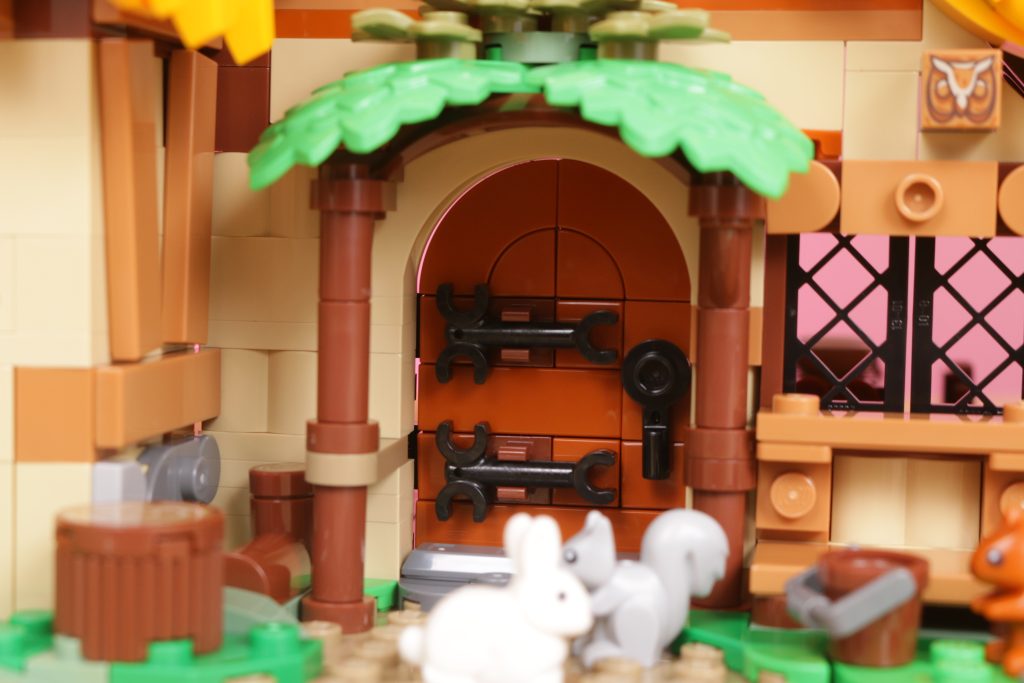 LEGO Disney 43242 Snow White and the Seven Dwarfs Cottage review 29 1024x683