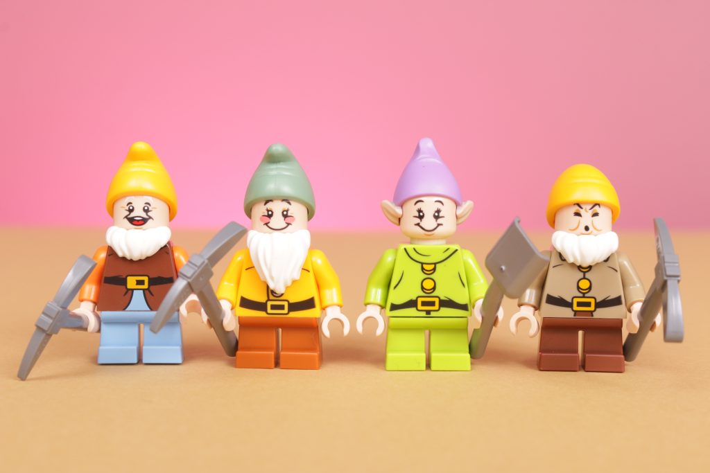 LEGO Disney 43242 Snow White and the Seven Dwarfs Cottage review 44 1024x683
