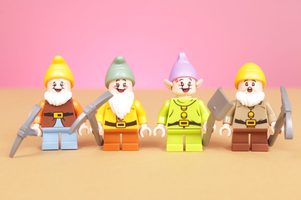LEGO Disney 43242 Snow White and the Seven Dwarfs Cottage review 45 1024x683