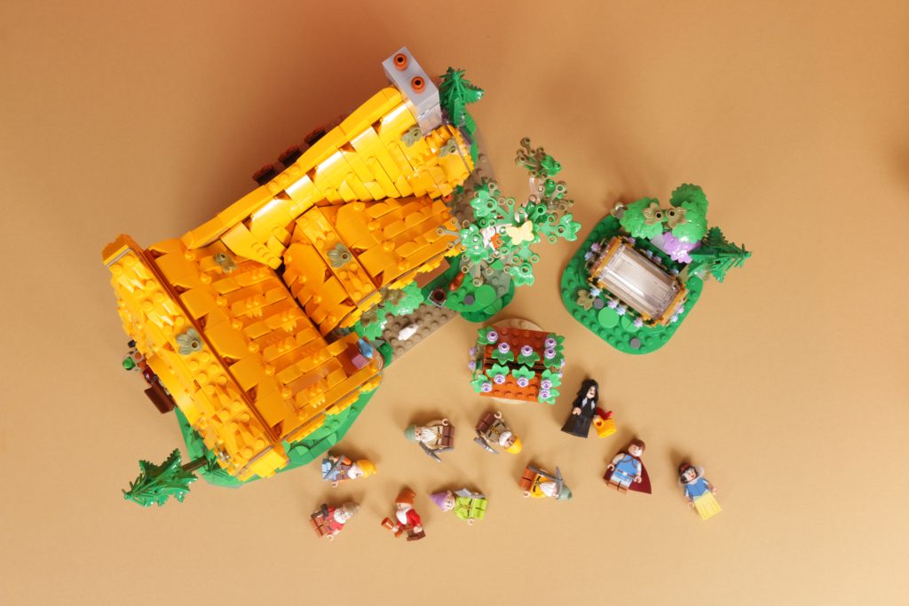 LEGO Disney 43242 Snow White and the Seven Dwarfs Cottage review 49 1024x683