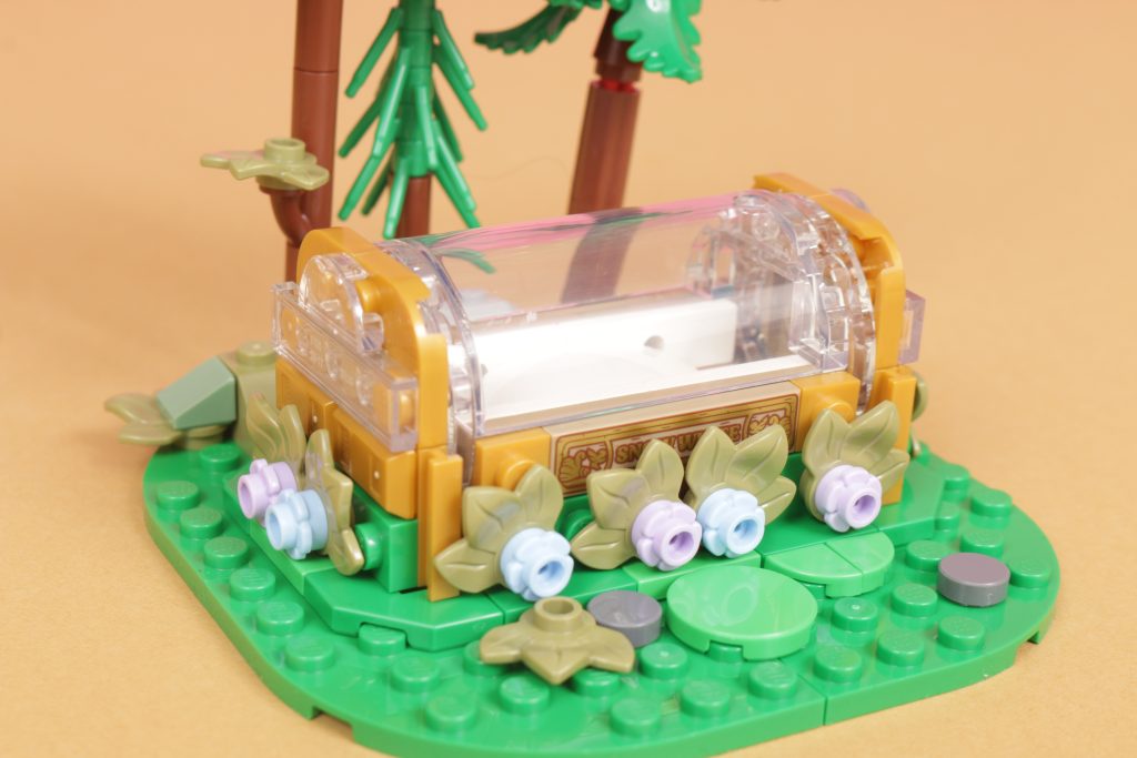 LEGO Disney 43242 Snow White and the Seven Dwarfs Cottage review 9 1024x683