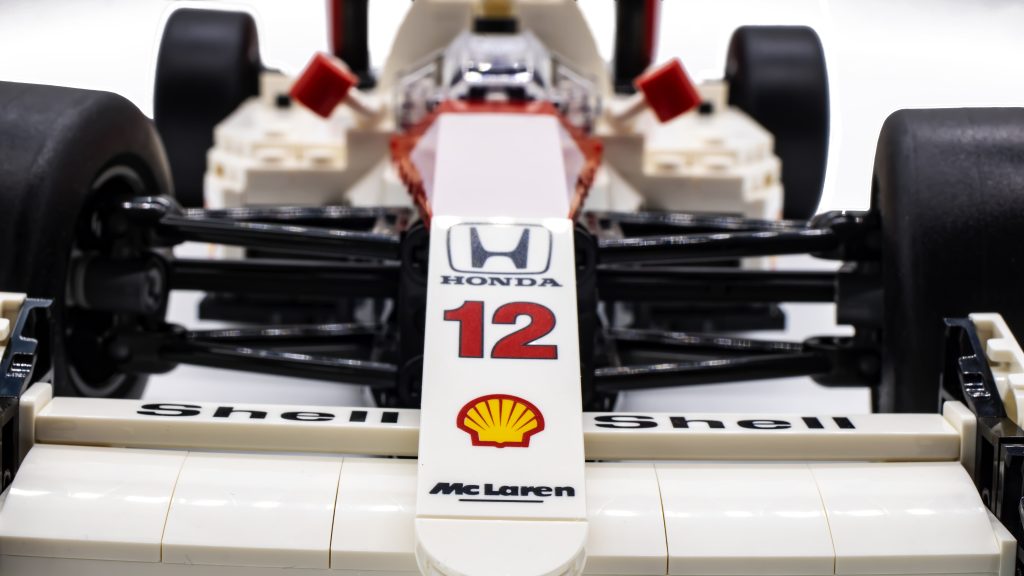 LEGO Icons 10330 McLaren MP4 Ayrton Senna 12 1024x576