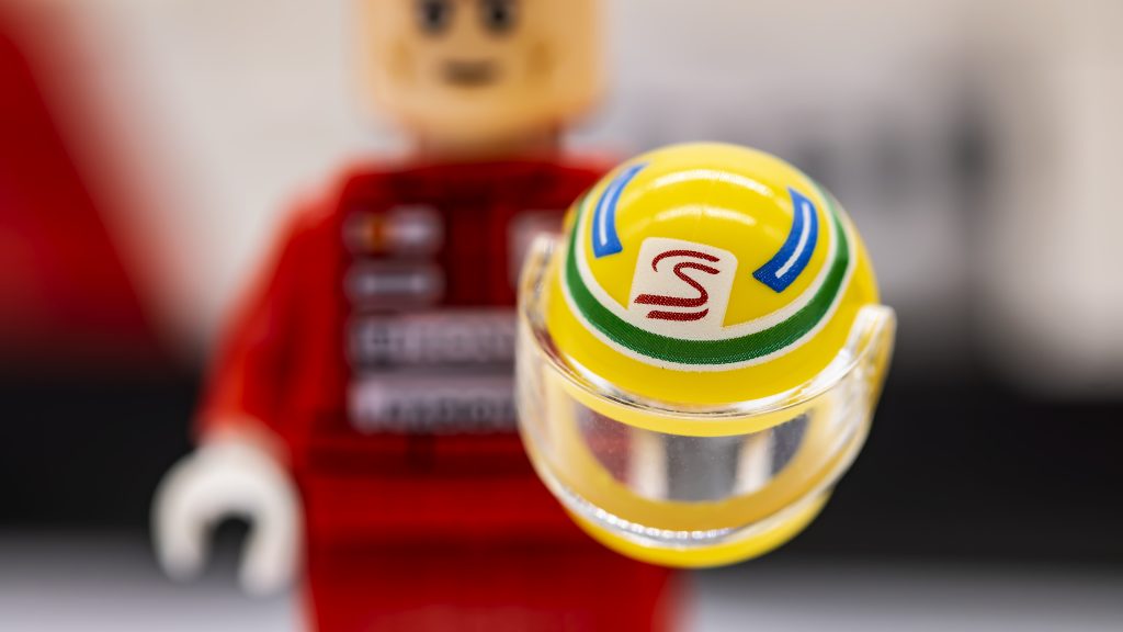 LEGO Icons 10330 McLaren MP4 Ayrton Senna 31 1024x576