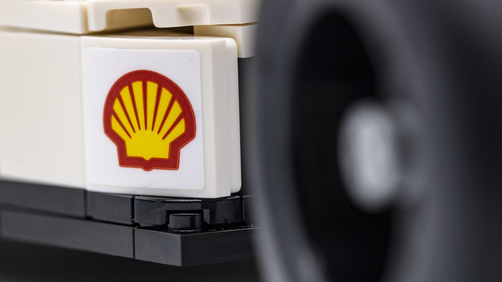 LEGO Icons 10330 McLaren MP4 Ayrton Senna 33 1024x576