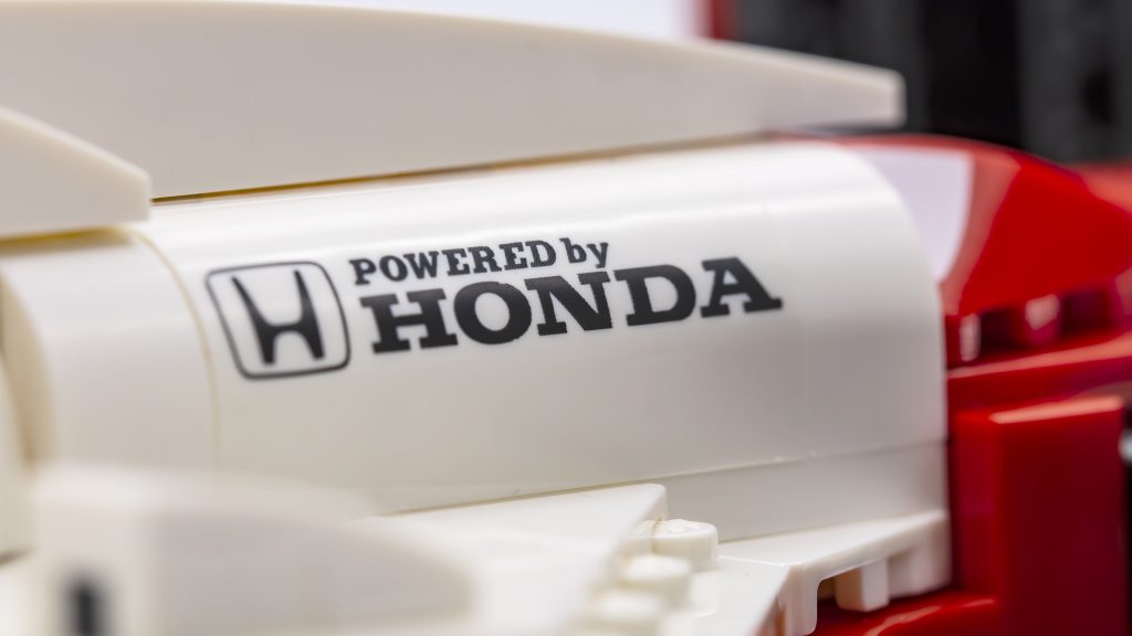 LEGO Icons 10330 McLaren MP4 Ayrton Senna 38 1024x576