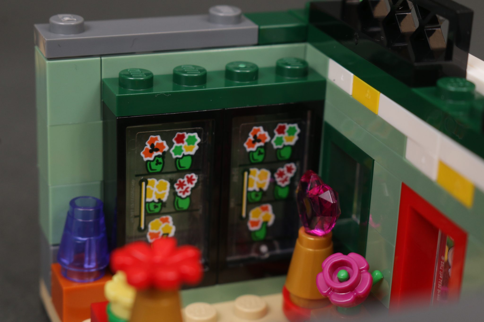 lego-40680-flower-shop-gift-with-purchase-review