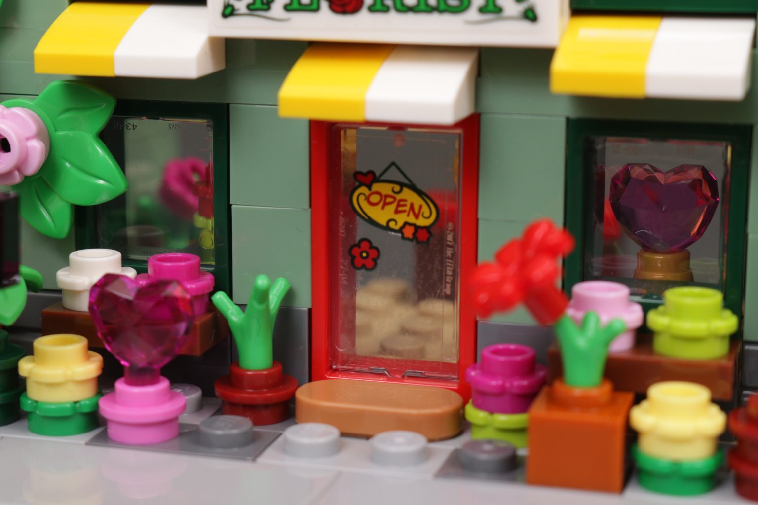 lego-40680-flower-shop-gift-with-purchase-review