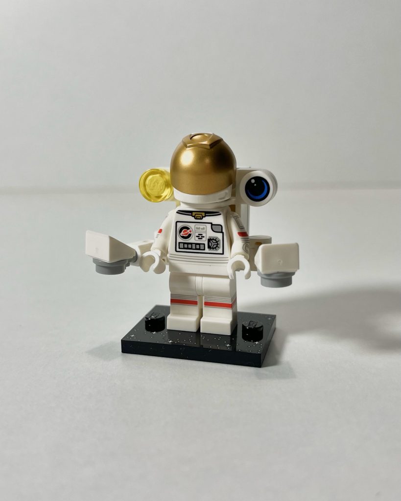 lego 71046 series 26 realademin x astronaut 1 819x1024