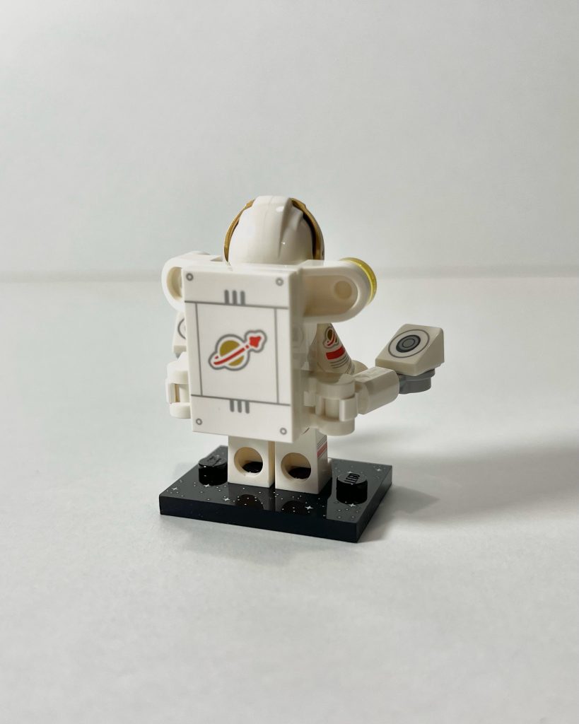 lego 71046 series 26 realademin x astronaut 2 819x1024