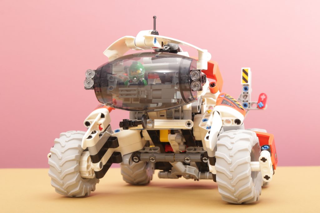 How to make LEGO Technic 42178 Surface Space Loader minifigure scale 1 1024x683