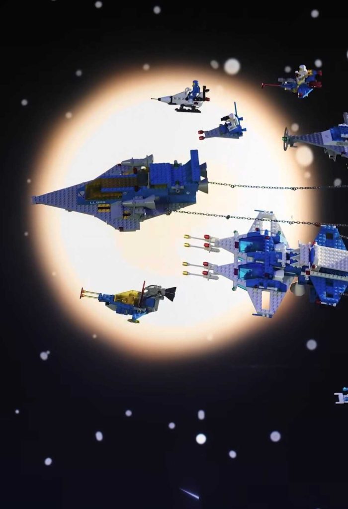 LEGO classic Space Reel 1 700x1024