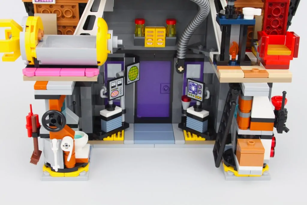 LEGO 75583 Minions and Gru's Family Mansion review