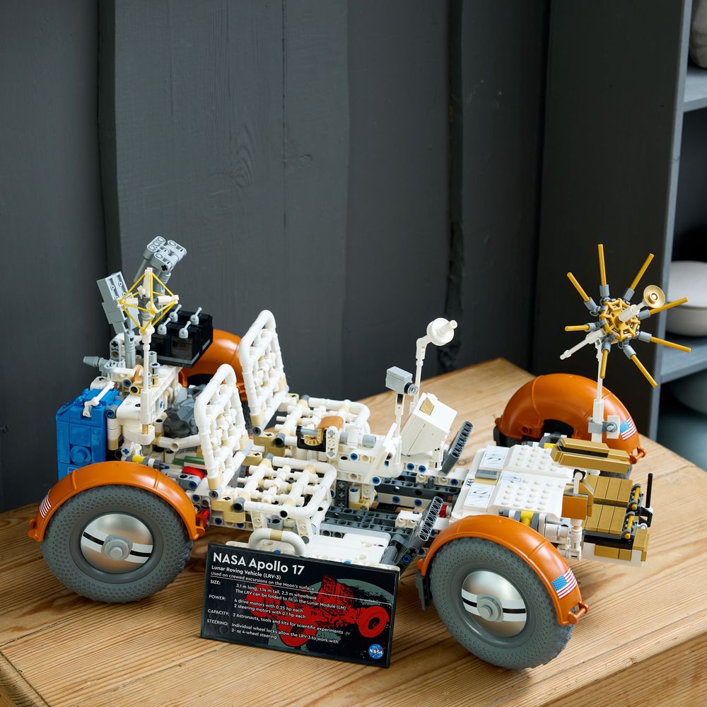 42182 LEGO Rover lunare NASA Apollo LRV 4