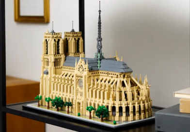 LEGO issues statement on religious nature of 21061 Notre-Dame de Paris
