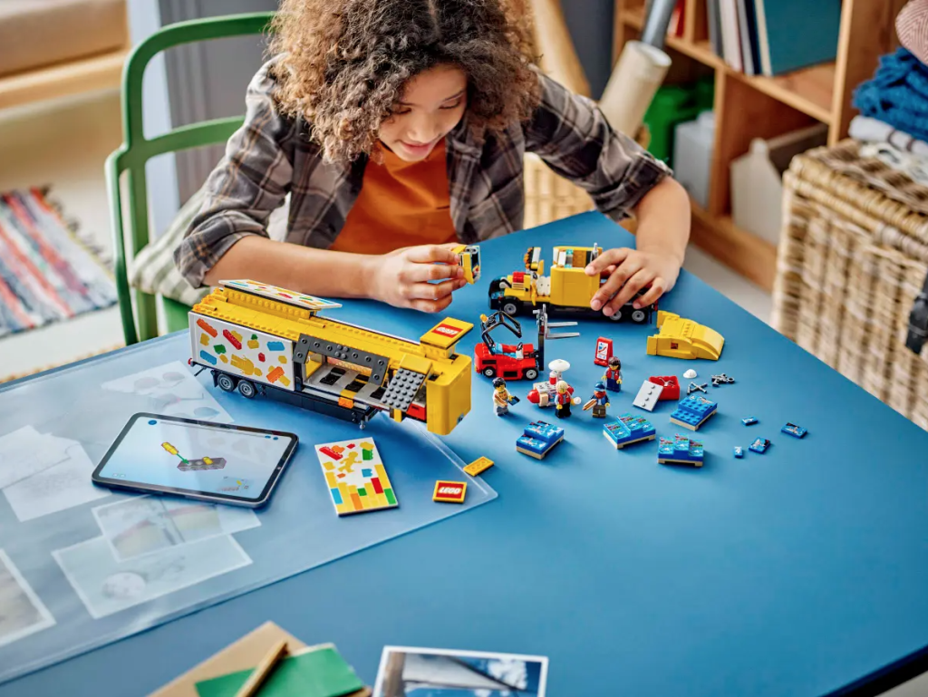 LEGO City 60440 LEGO Delivery Truck available for pre-order