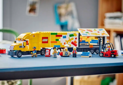 LEGO City 60440 LEGO Delivery Truck now available for pre-order