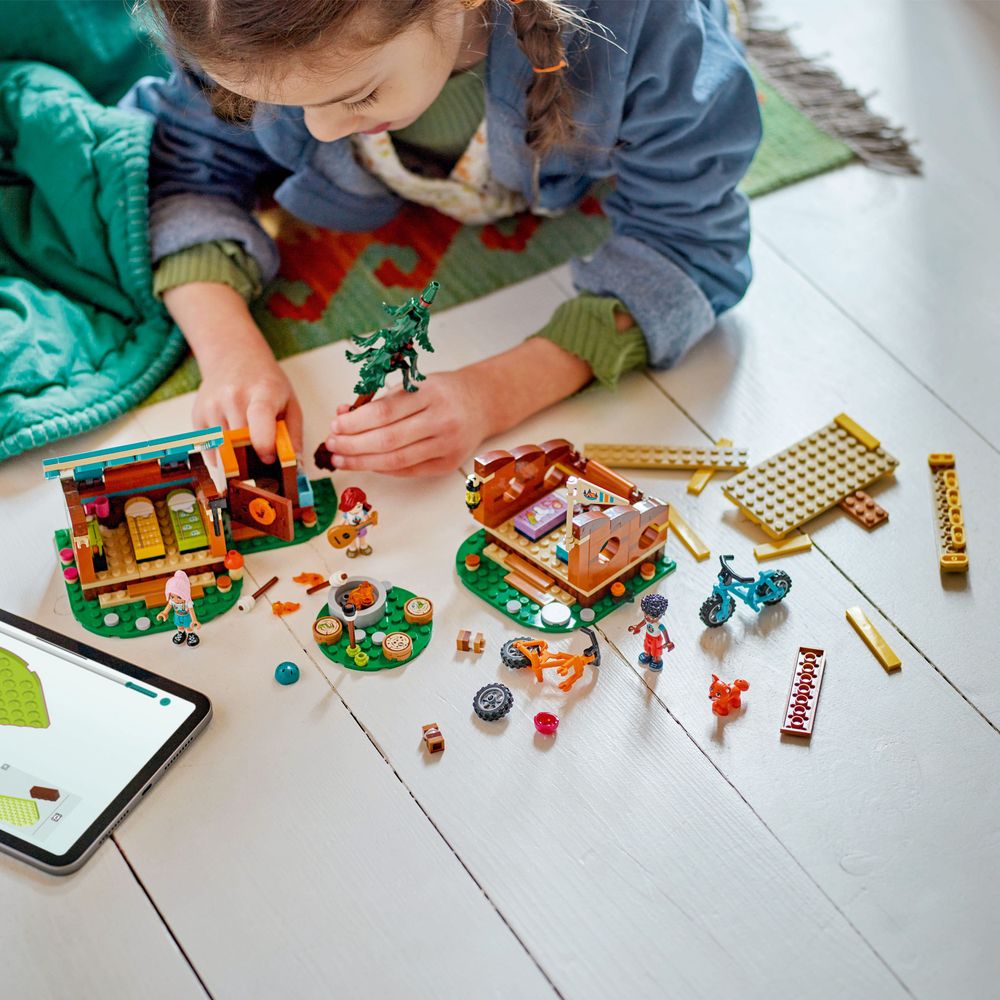 LEGO Friends 42624 Adventure Camp Cosy Cabins 5